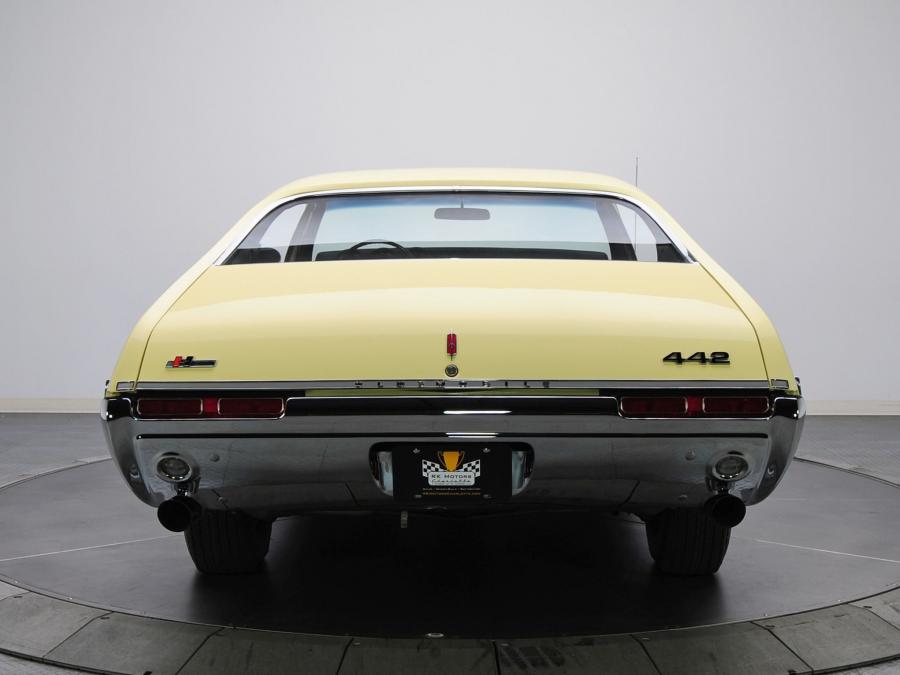 Oldsmobile 442 Holiday Coupe (4487) 1968 года  (фото 22 из 32)